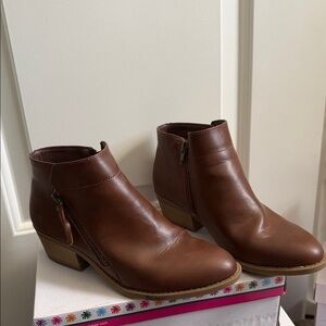 Arizona Jean Company Chestnut Ankle Booties